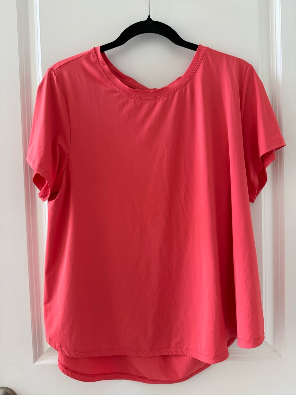 All In Motion Short-Sleeve Tee in Coral Pink • Size XL